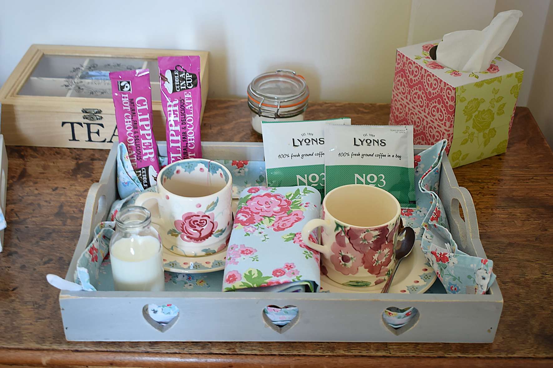 B&B tea tray
