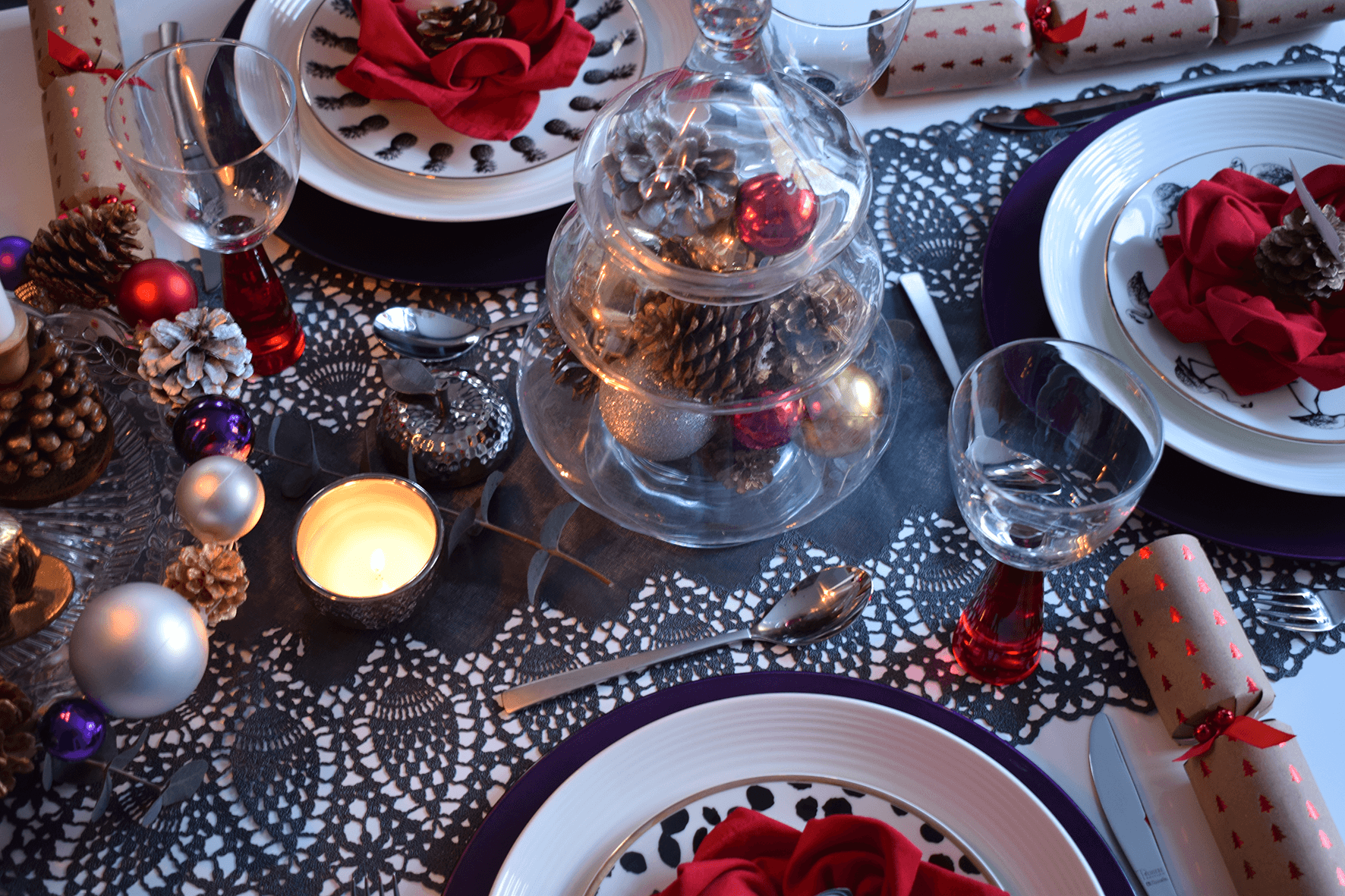 Glam Christmas Table Setting