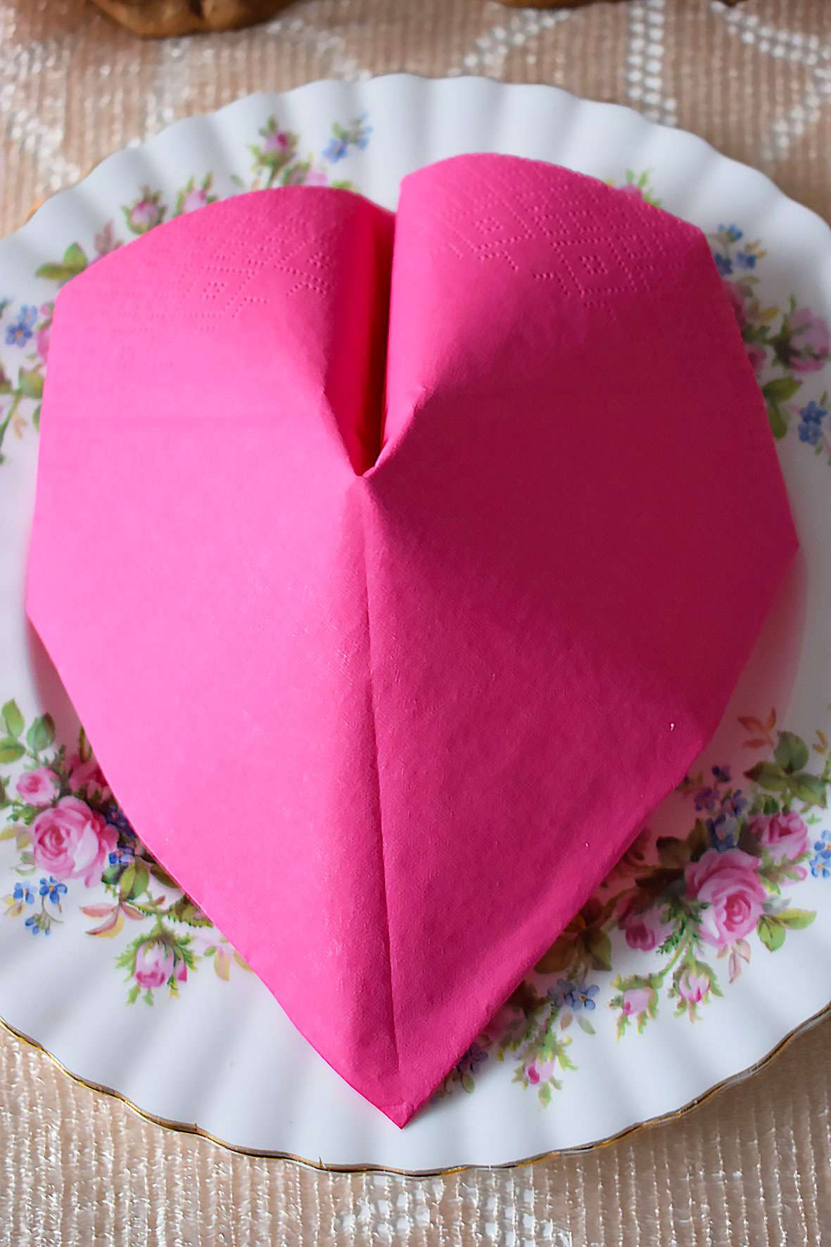 Valentine's Afternoon Tea Vintage Table Decoration Ideas