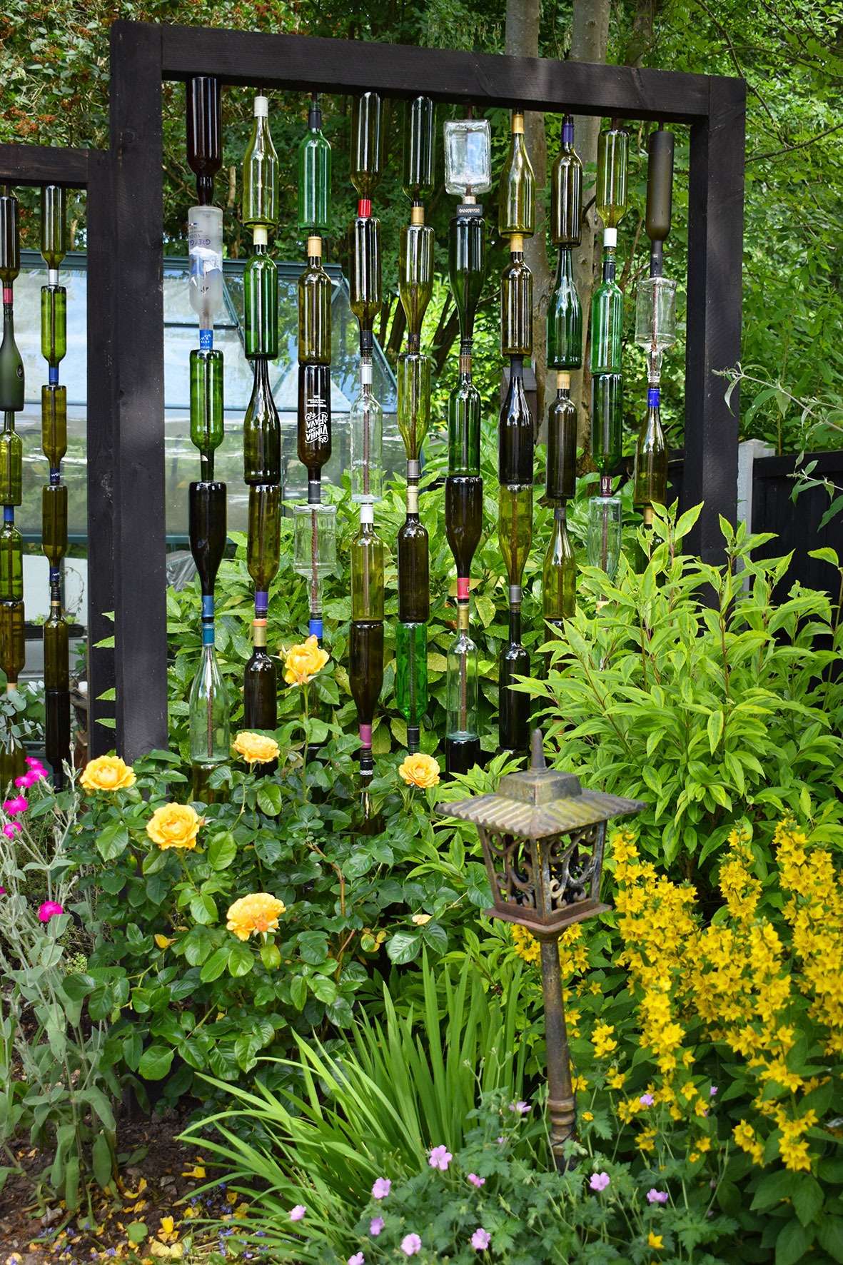 How to make an outdoor wine bottle screen
