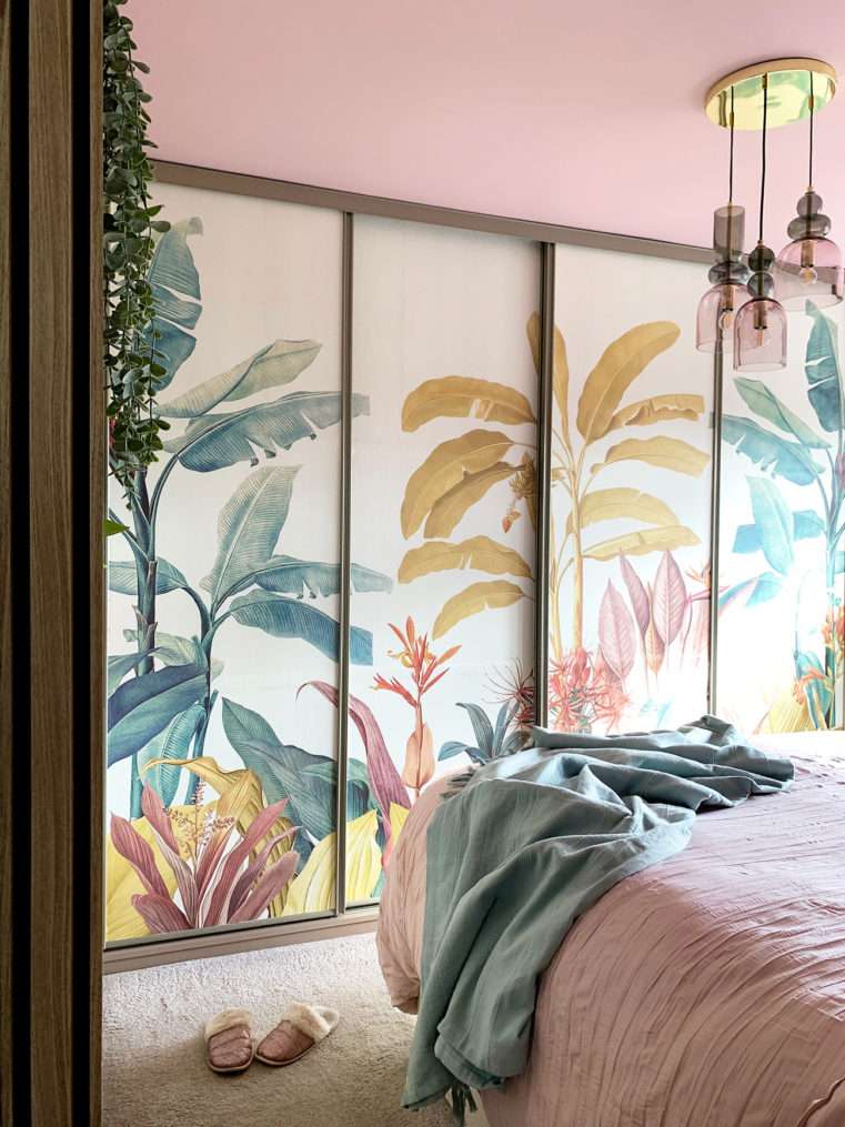 Tropical wardrobe Mural